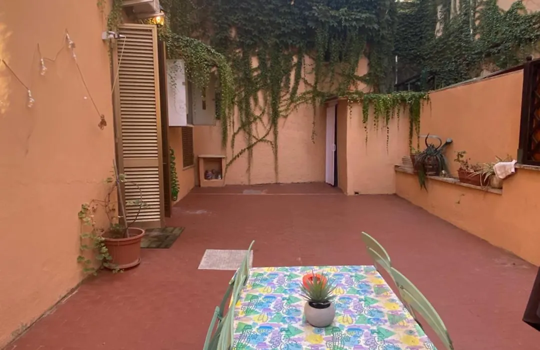 V&V Guest House-1