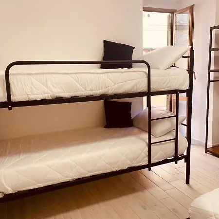V&V Guest House-2